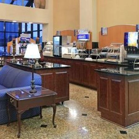 Southaven Inn Express - Memphis International Airport/Graceland Restaurant photo